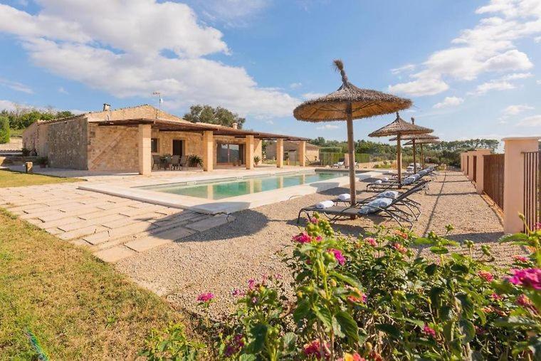 הוילה פטרה Agroturismo Son Calo מראה חיצוני תמונה